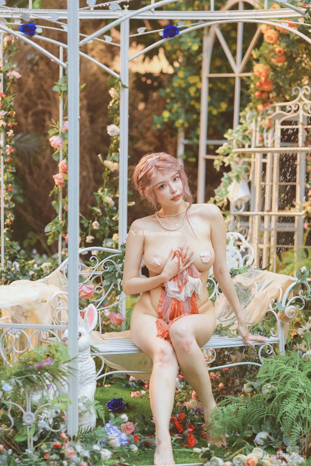 1P - 秋和柯基(夏小秋秋秋) – 花园嬉水