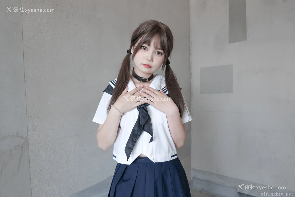 1P - 小冰《白丝制服》