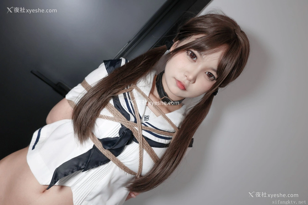 1P - 小冰《白丝制服》