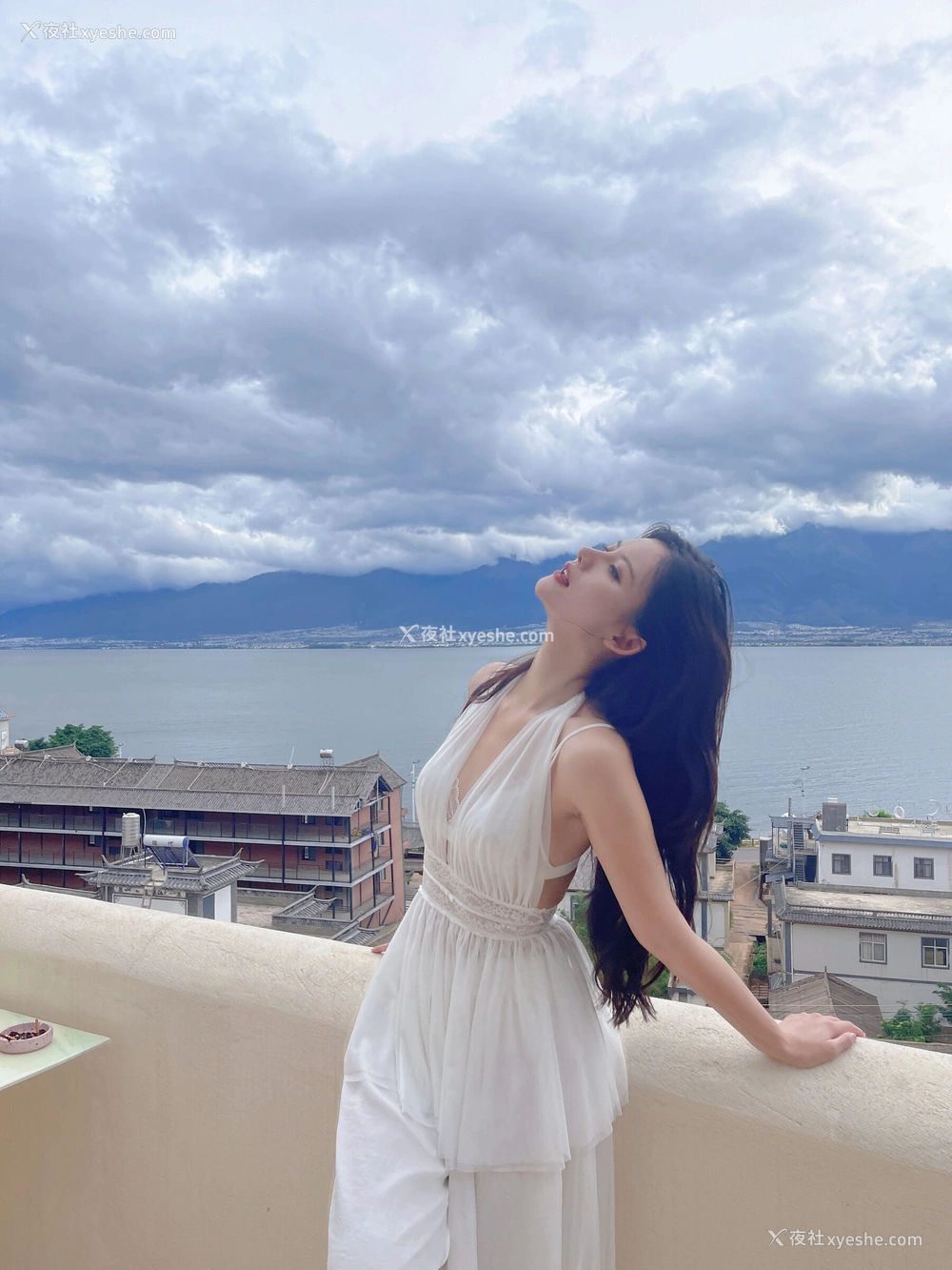 1P - 就是阿朱啊《撩开裙子》