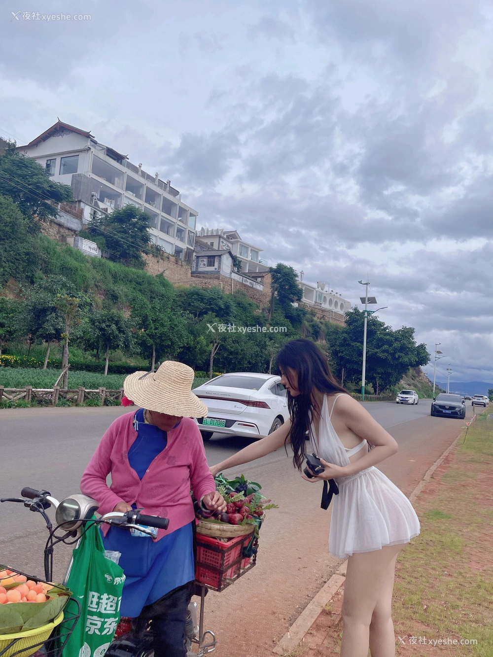 1P - 就是阿朱啊《撩开裙子》