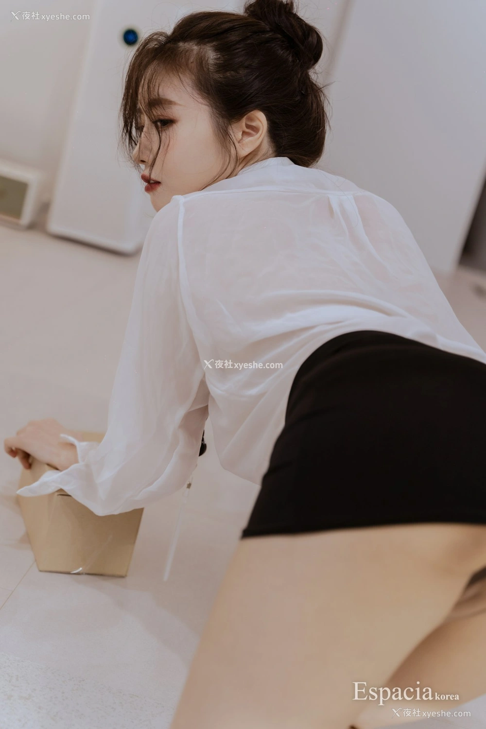 1P - [ESPACIAKOREA]016 EHC-101 – YUA