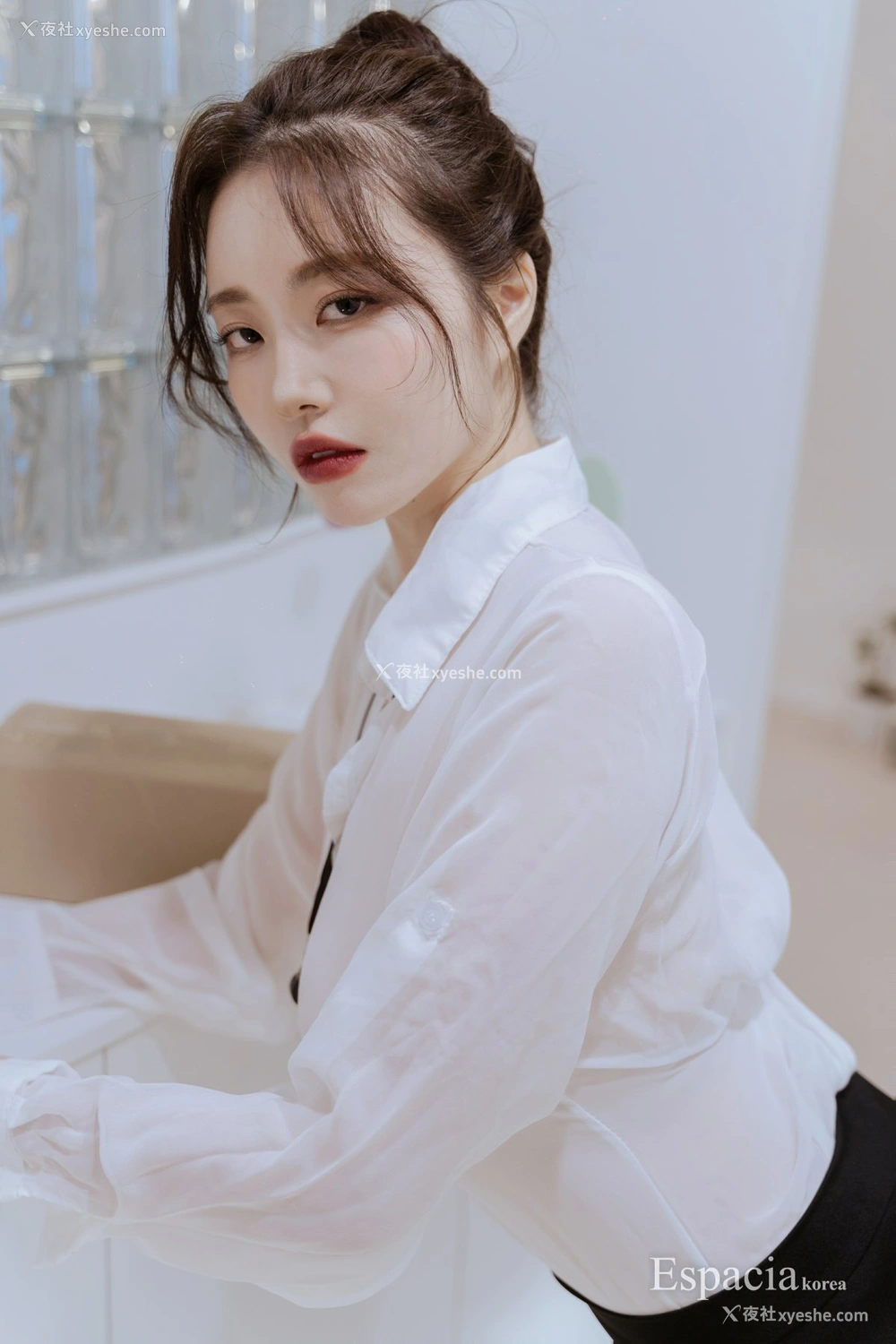 1P - [ESPACIAKOREA]016 EHC-101 – YUA