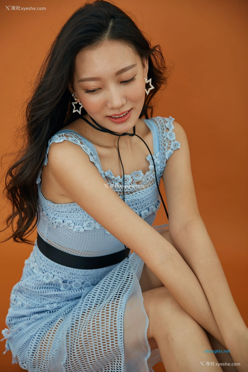 1P - 内地女演员曹成方子性感透点写真