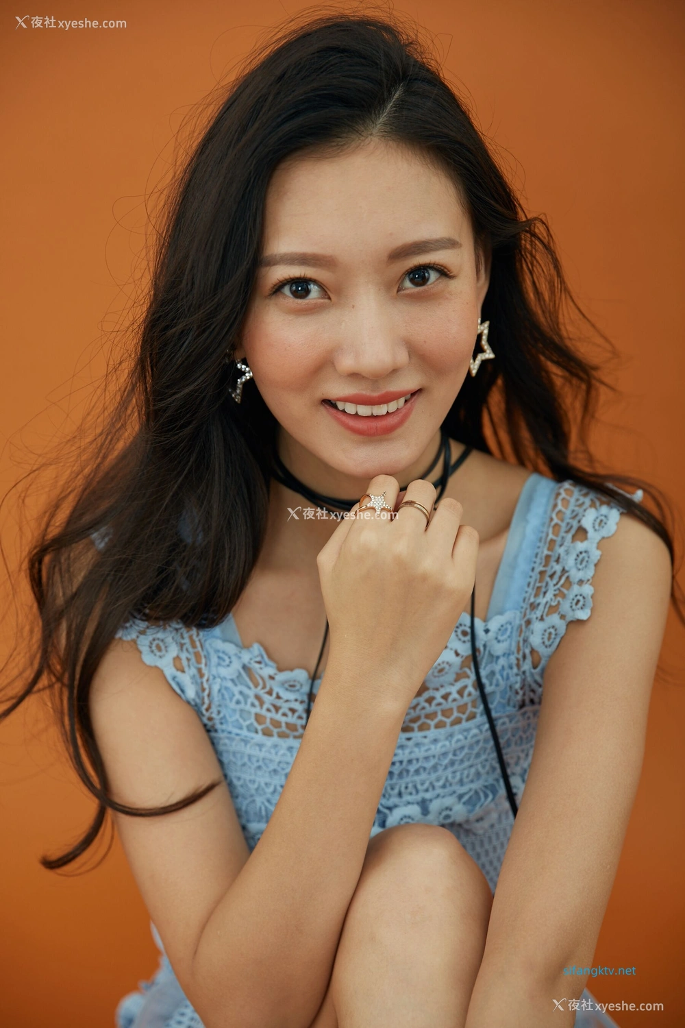 1P - 内地女演员曹成方子性感透点写真