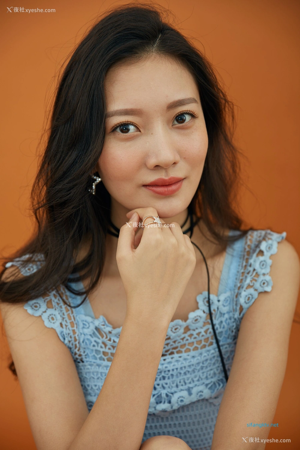1P - 内地女演员曹成方子性感透点写真