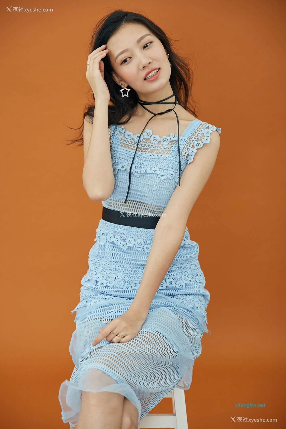 1P - 内地女演员曹成方子性感透点写真