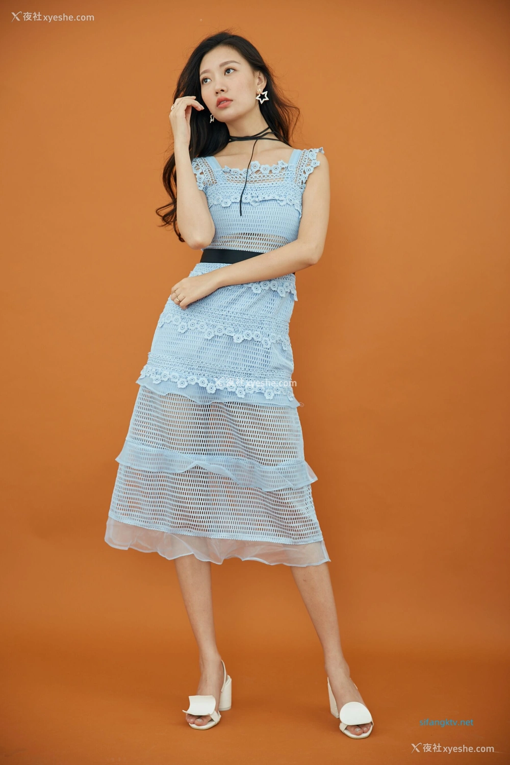 1P - 内地女演员曹成方子性感透点写真