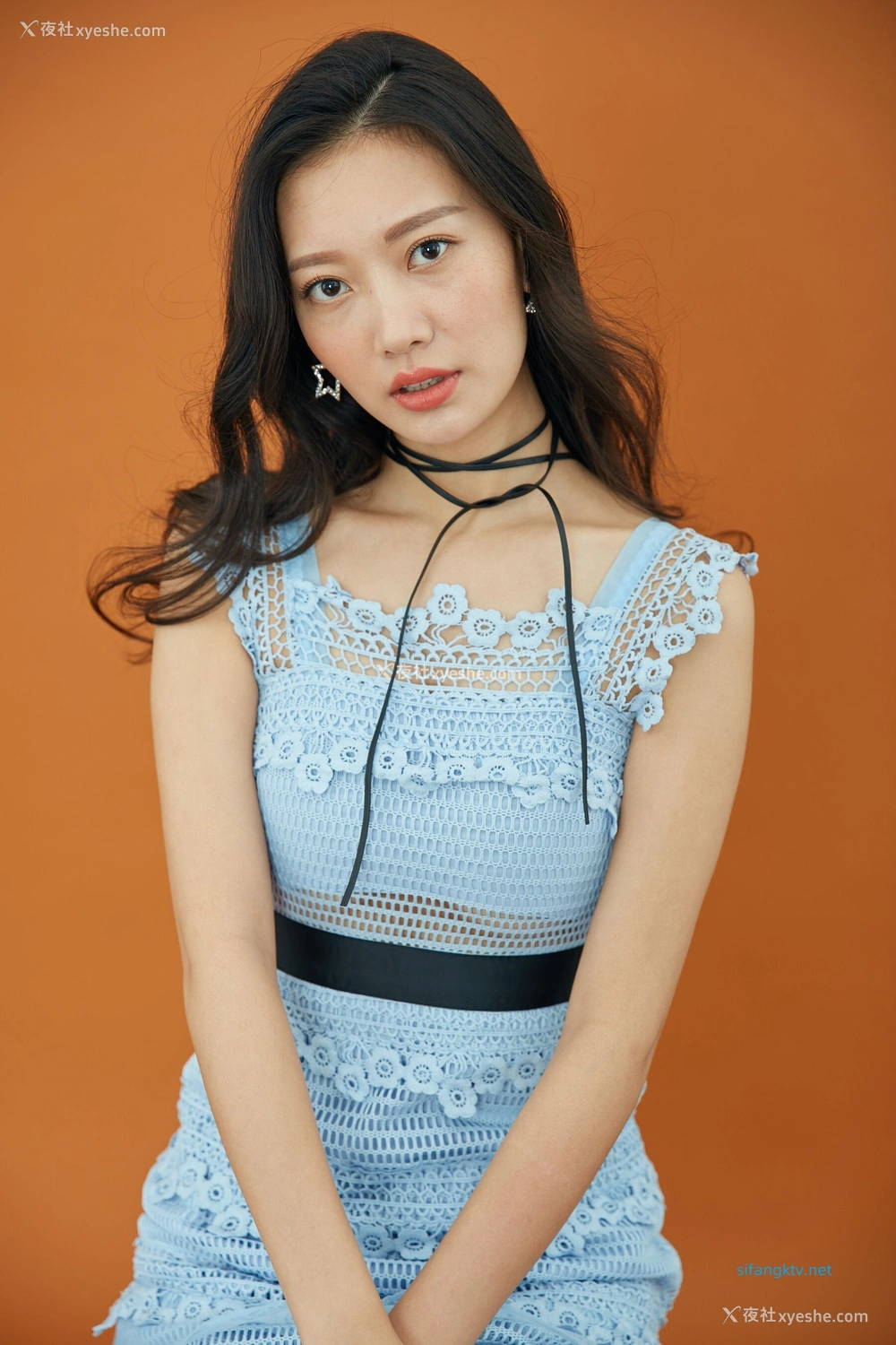 1P - 内地女演员曹成方子性感透点写真