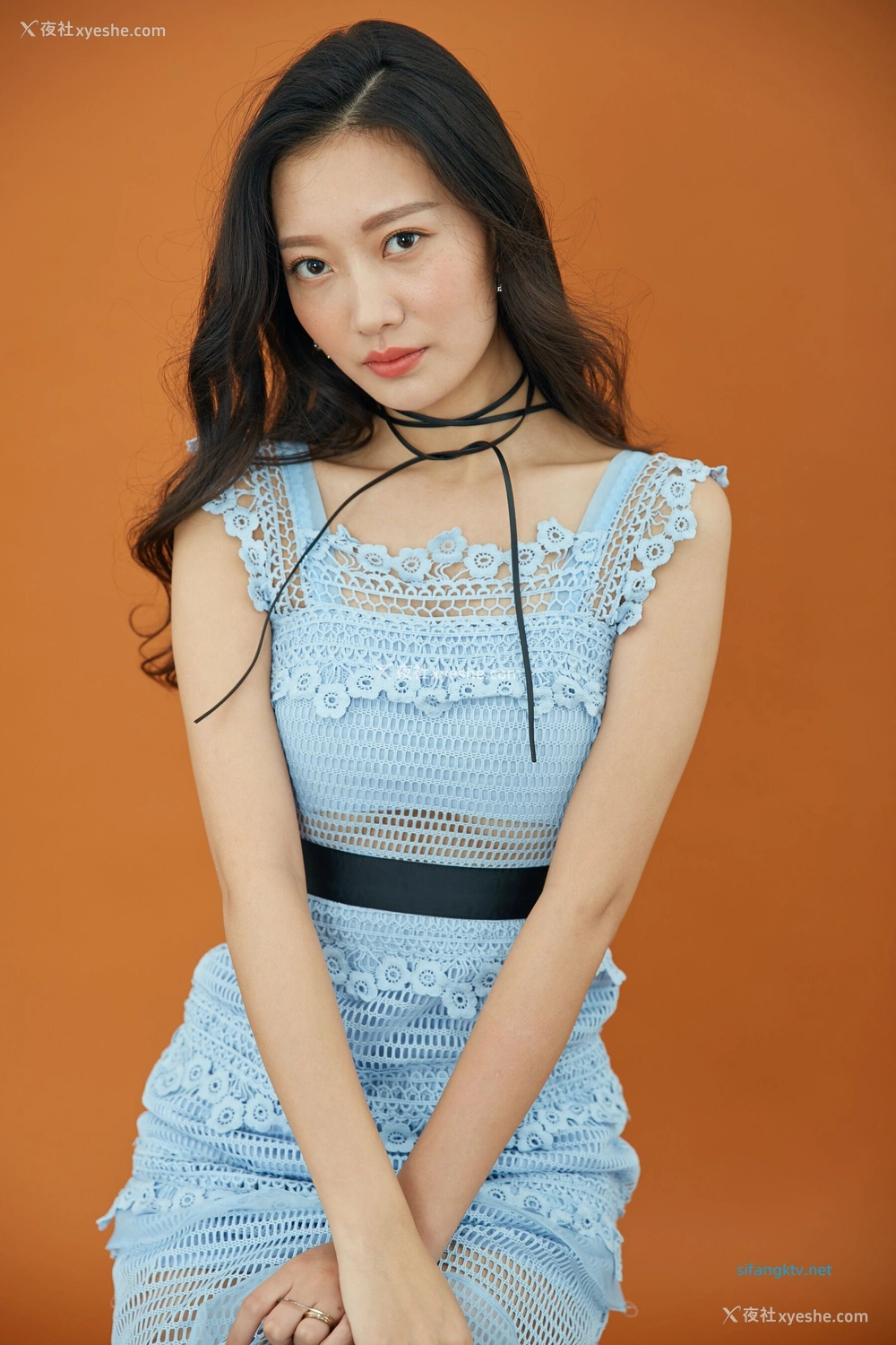 1P - 内地女演员曹成方子性感透点写真