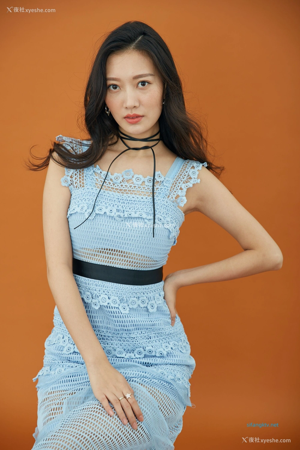 1P - 内地女演员曹成方子性感透点写真