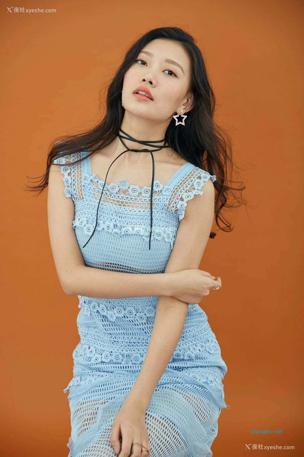 1P - 内地女演员曹成方子性感透点写真