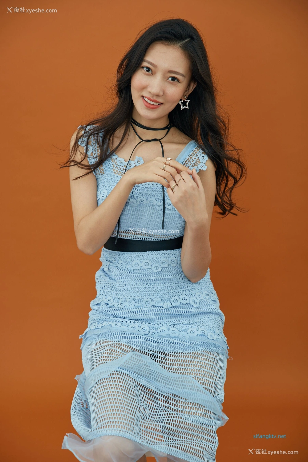 1P - 内地女演员曹成方子性感透点写真