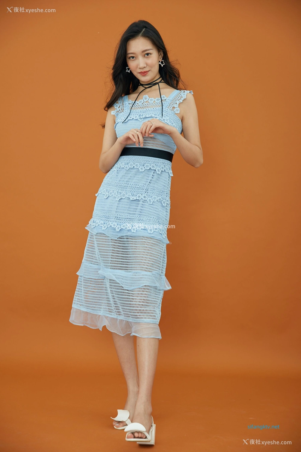 1P - 内地女演员曹成方子性感透点写真