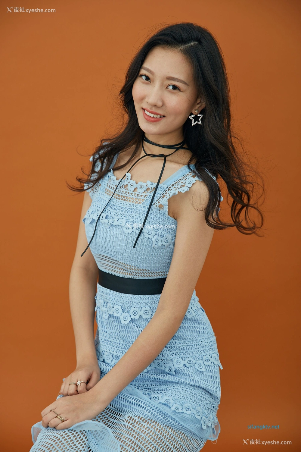 1P - 内地女演员曹成方子性感透点写真