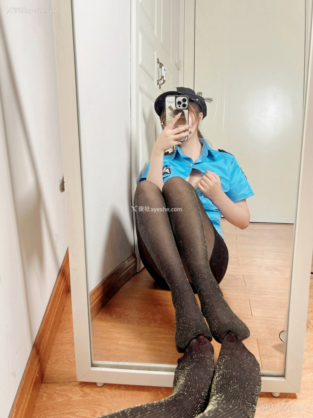 1P - 张思允 – 女警制服