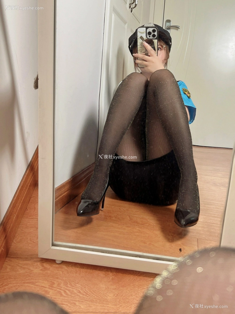 1P - 张思允 – 女警制服