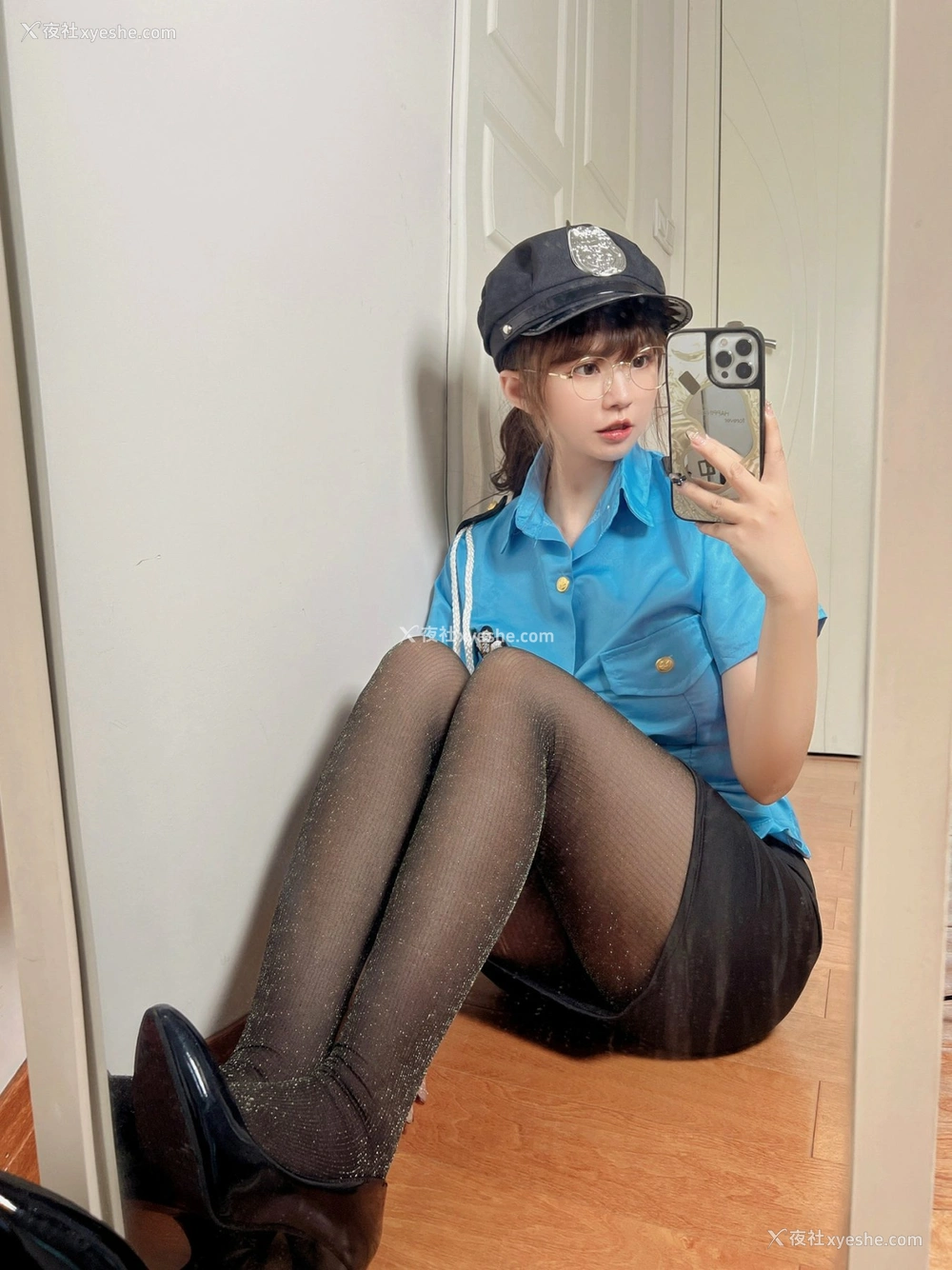 1P - 张思允 – 女警制服