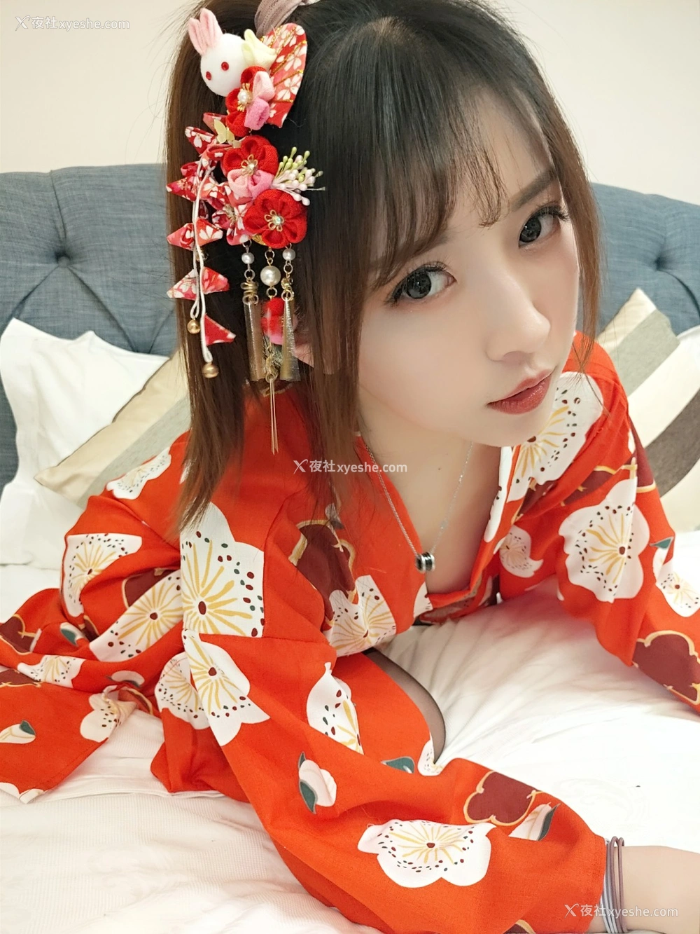 1P - 小女巫露娜 – 和服桃心黑色长筒袜
