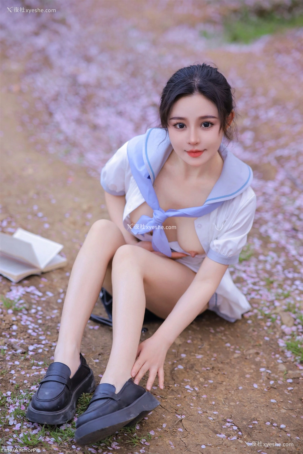 1P - 桃暖酱《在去学校的路上》