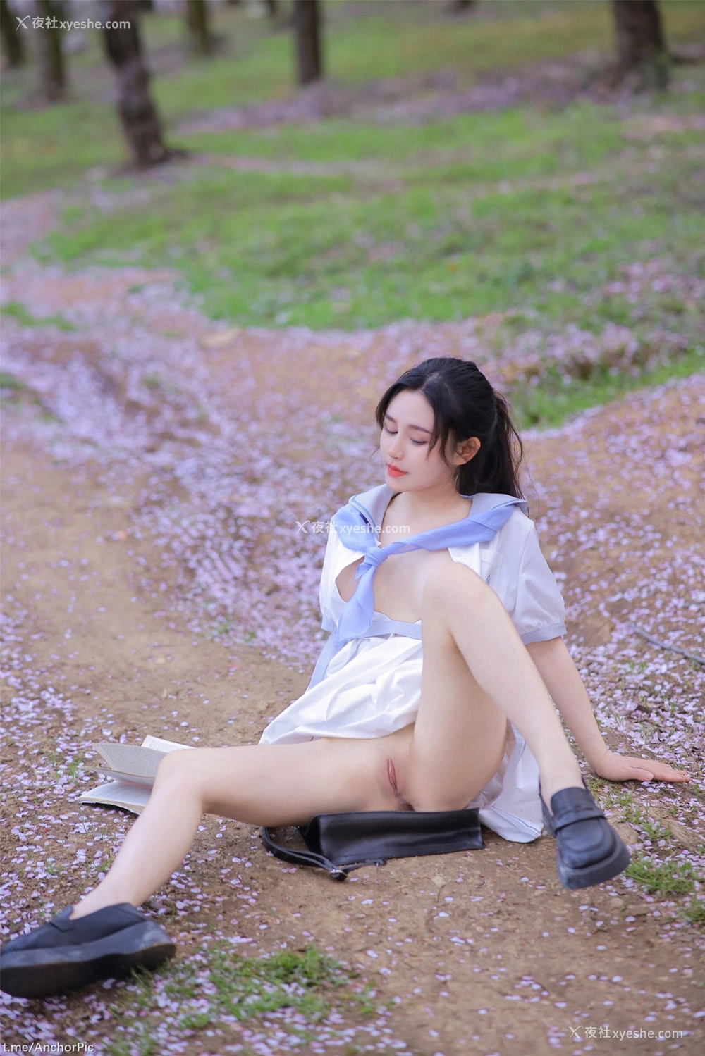 1P - 桃暖酱《在去学校的路上》