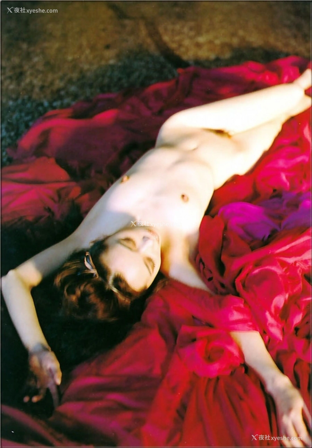 1P - 叶月里绪菜《Classic》