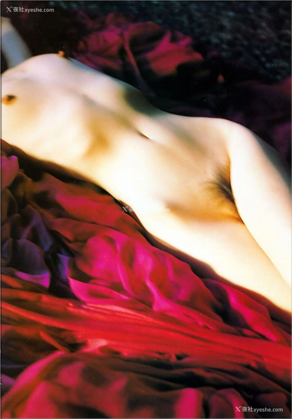 1P - 叶月里绪菜《Classic》