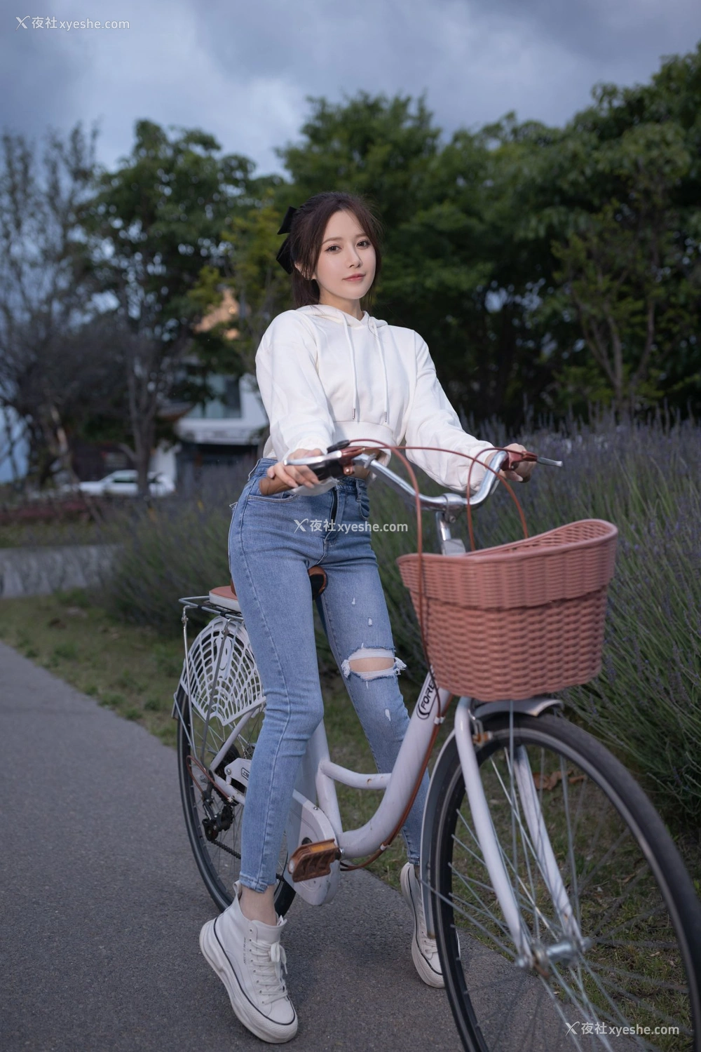 1P - 鱼子酱 牛仔情趣 原版写真