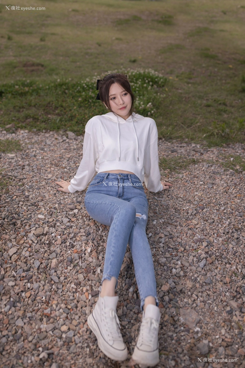 1P - 鱼子酱 牛仔情趣 原版写真