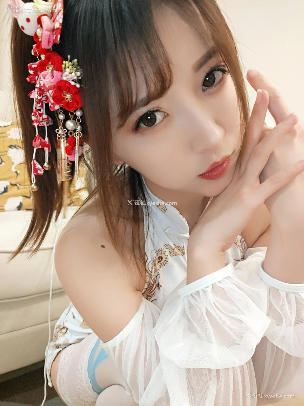 1P - 小女巫露娜 – 白色蕾丝长筒