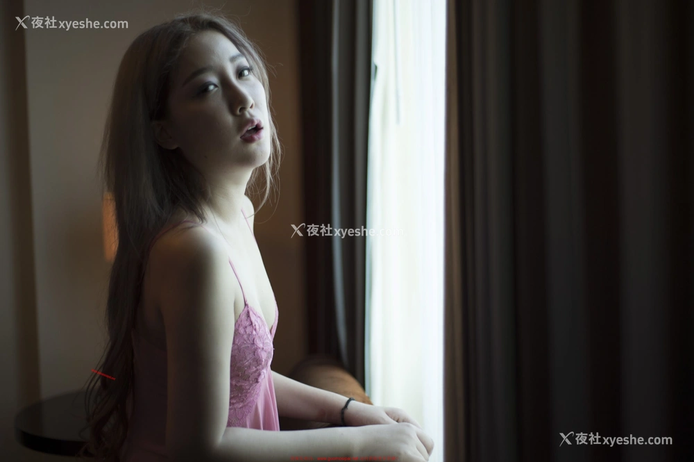 1P - 国模李粉姬人体私拍套图