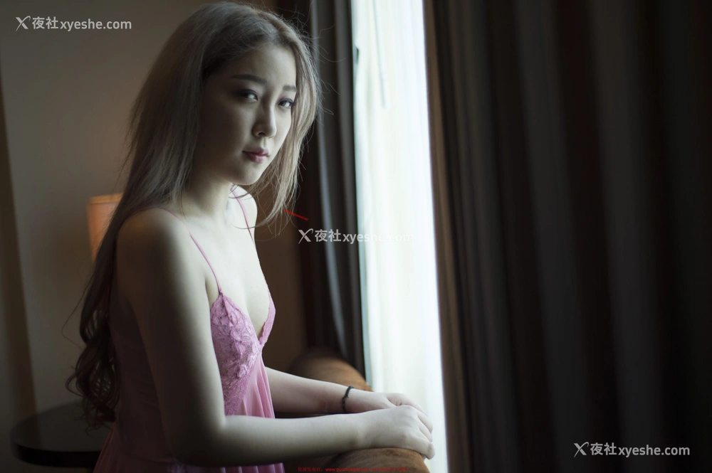 1P - 国模李粉姬人体私拍套图
