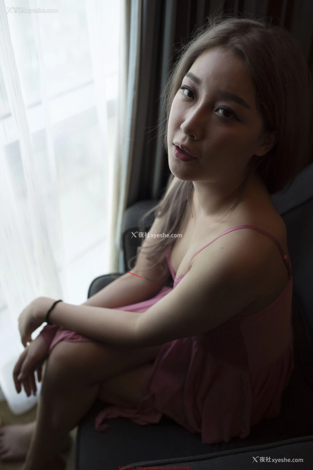 1P - 国模李粉姬人体私拍套图