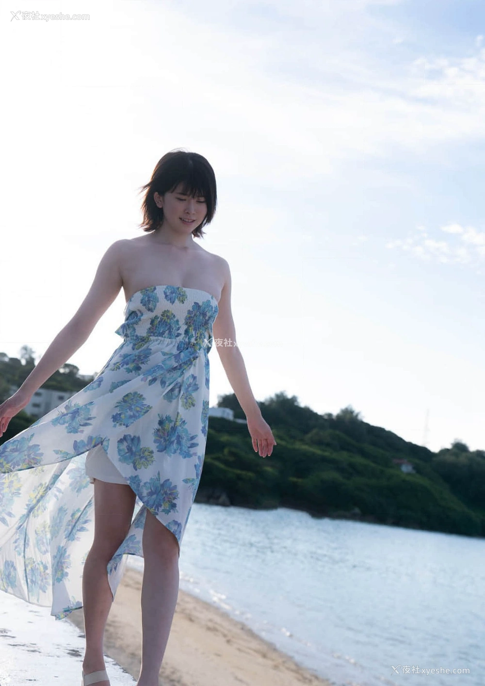 1P - 明日见未来《1st写真集 あすみみ図鉴》