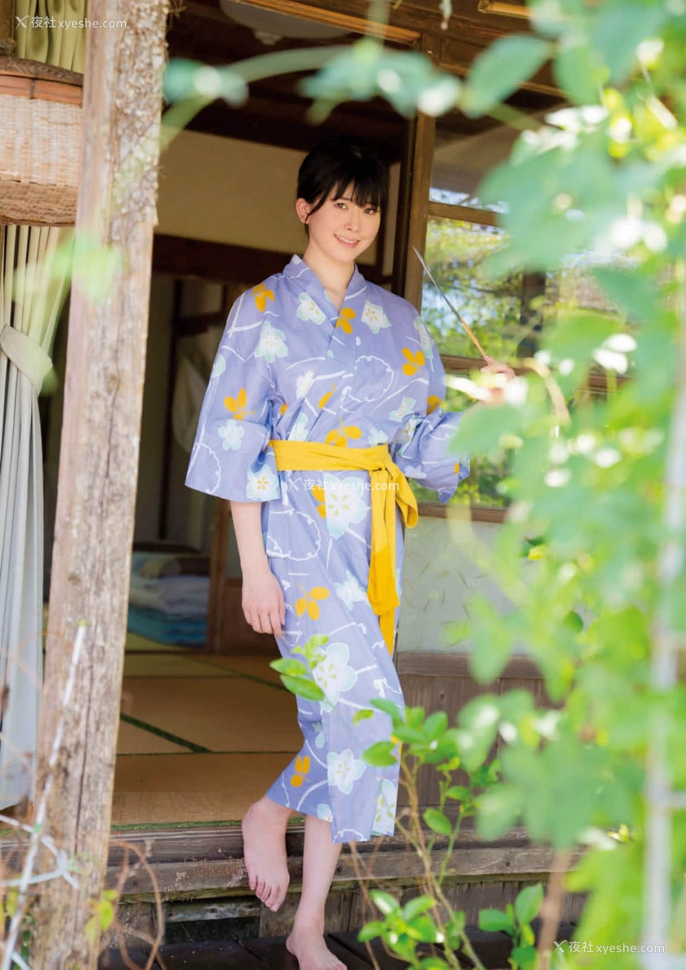 1P - 明日见未来《1st写真集 あすみみ図鉴》