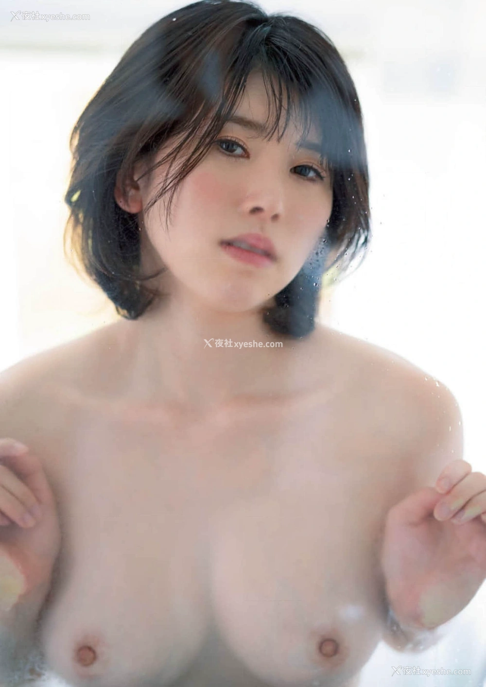 1P - 明日见未来《1st写真集 あすみみ図鉴》