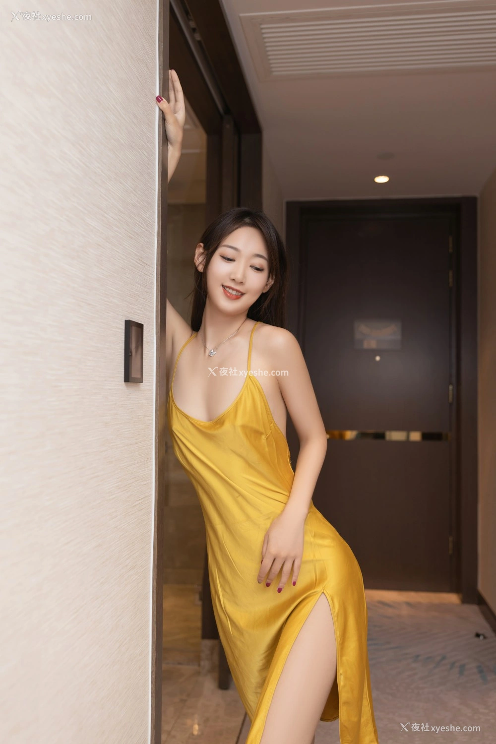 1P - 秀人网极品嫩模唐安琪女友的旅行打赏图