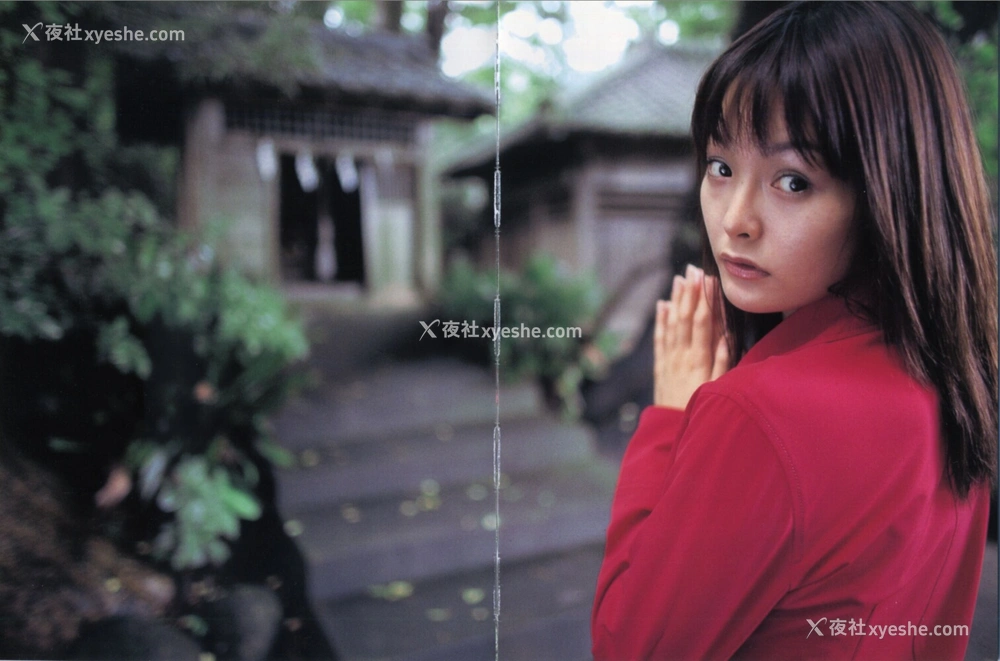 1P - 秋吉里香《Accidents TOKYO》