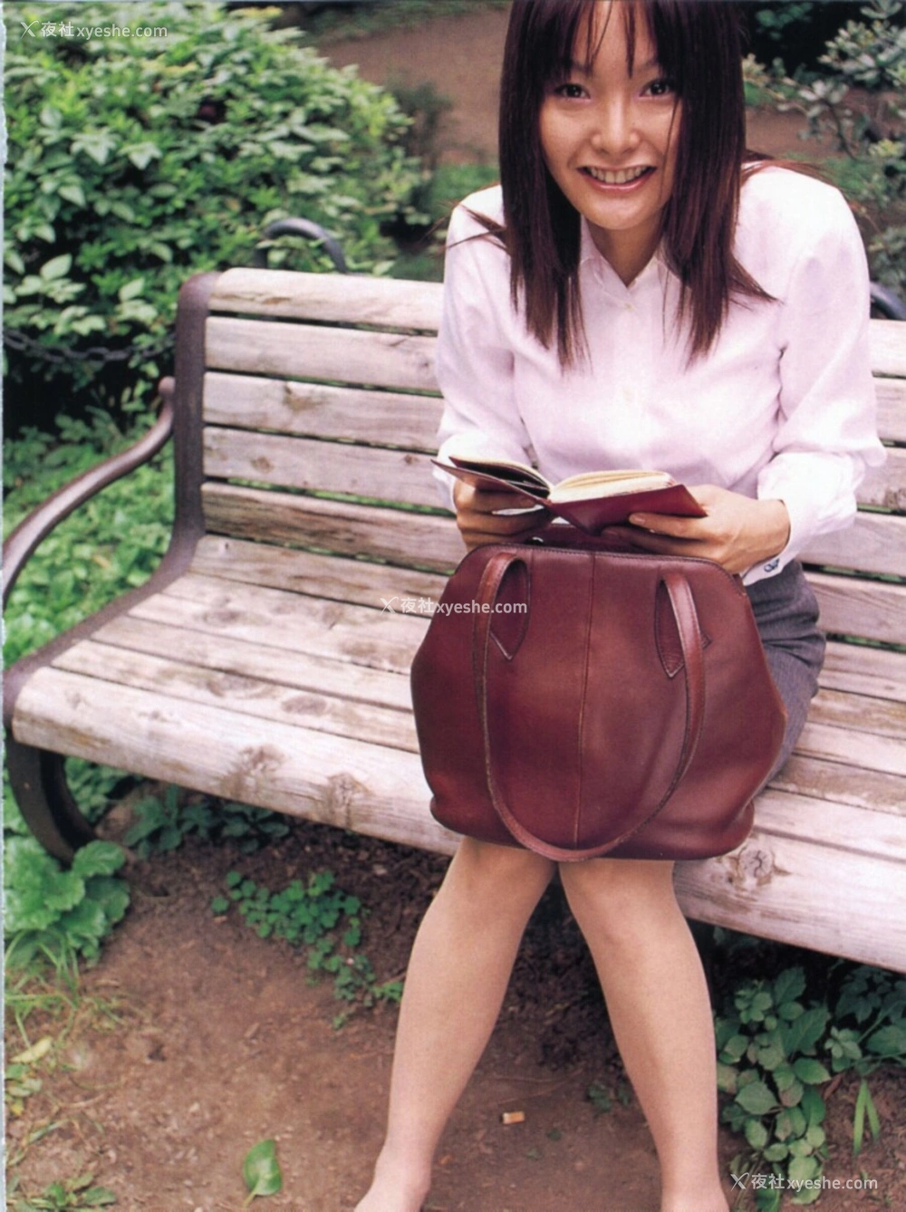 1P - 秋吉里香《Accidents TOKYO》