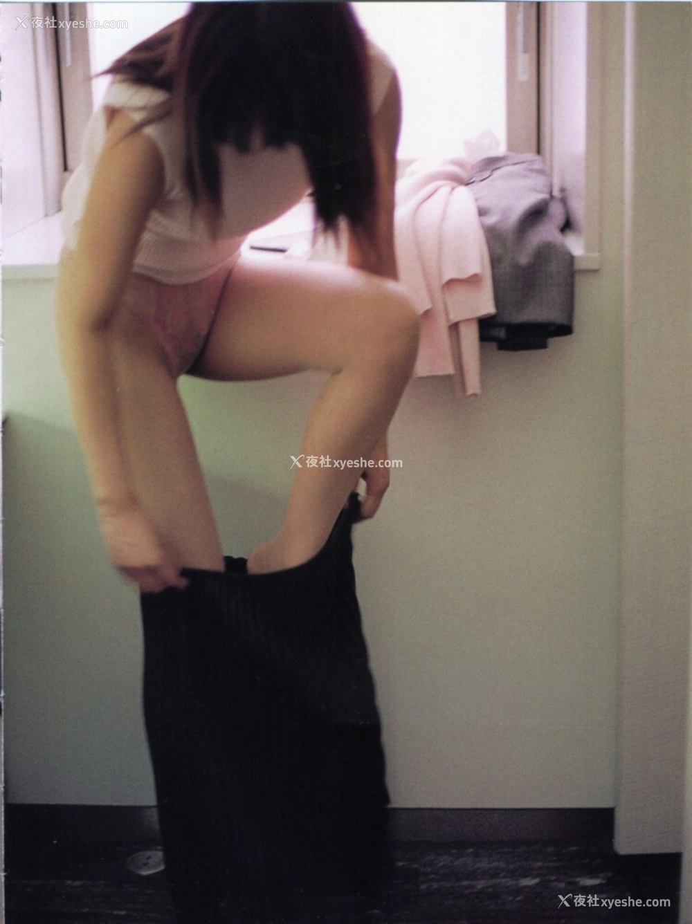 1P - 秋吉里香《Accidents TOKYO》