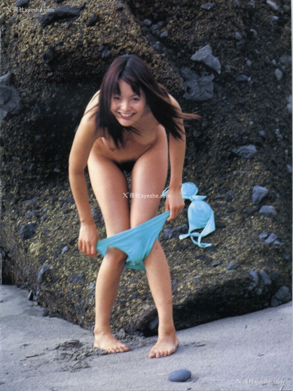 1P - 秋吉里香《Accidents TOKYO》
