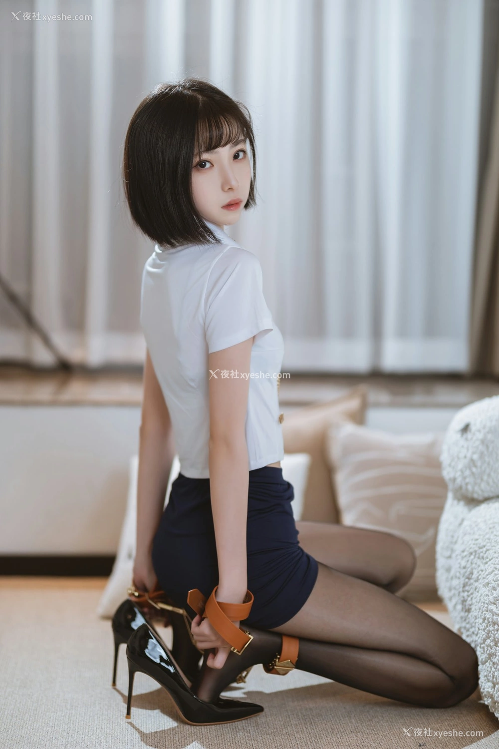 1P - 许岚LAN – 束缚黑丝