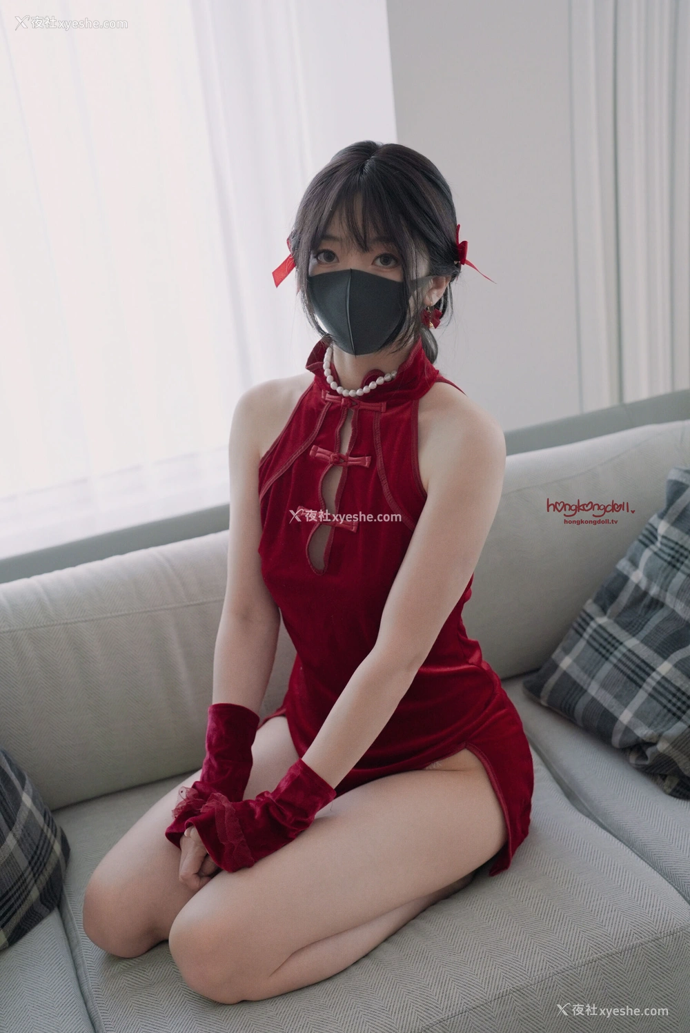 1P - 玩偶姐姐《龙年写真》