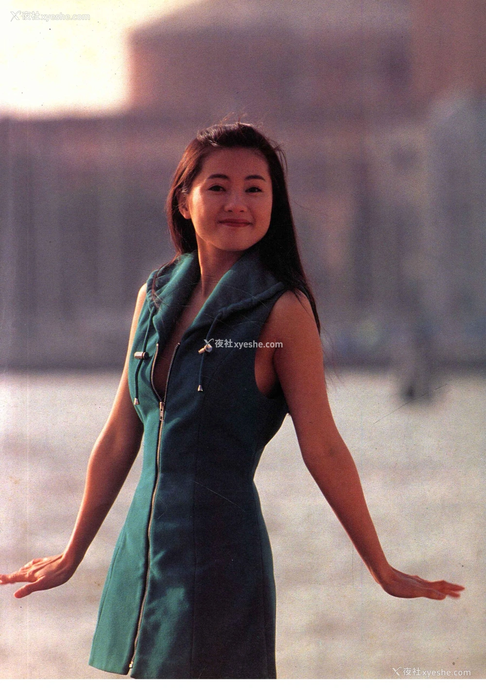 1P - 李丽珍《水城写真集》