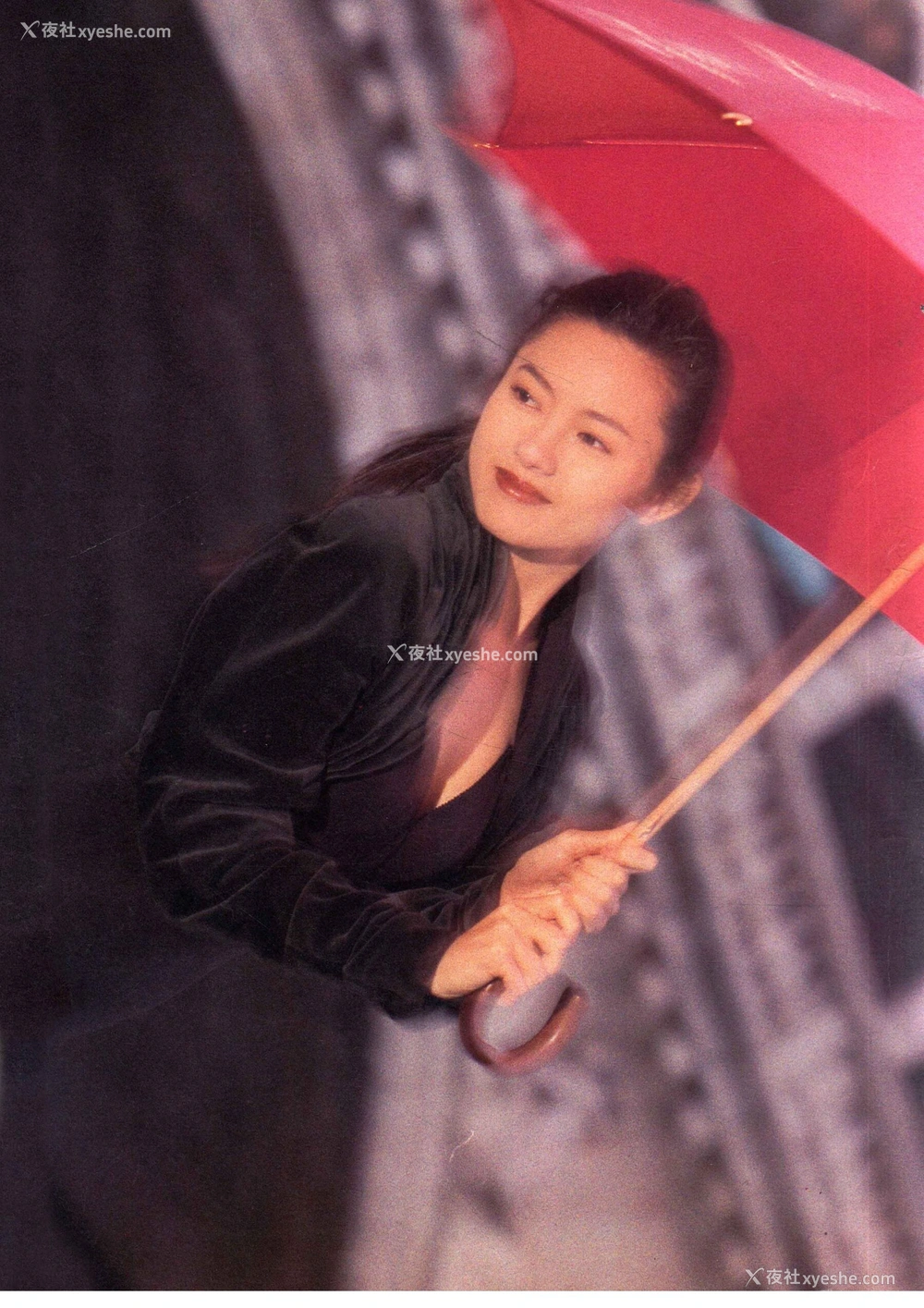 1P - 李丽珍《水城写真集》