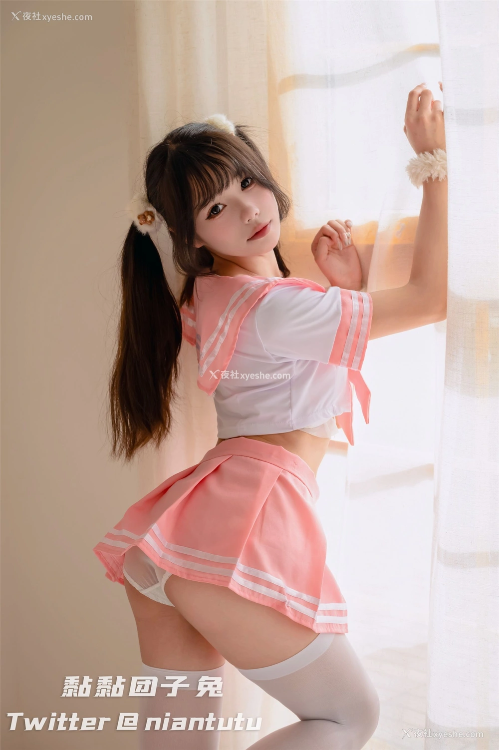 1P - 黏黏团子兔《JK女仆》