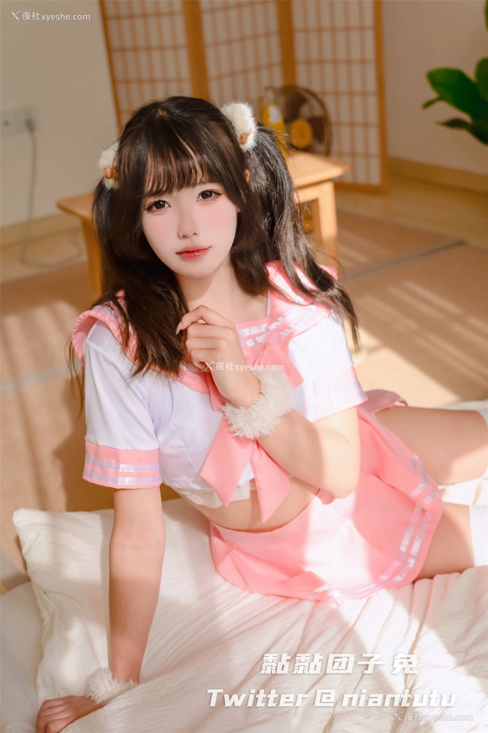 1P - 黏黏团子兔《JK女仆》