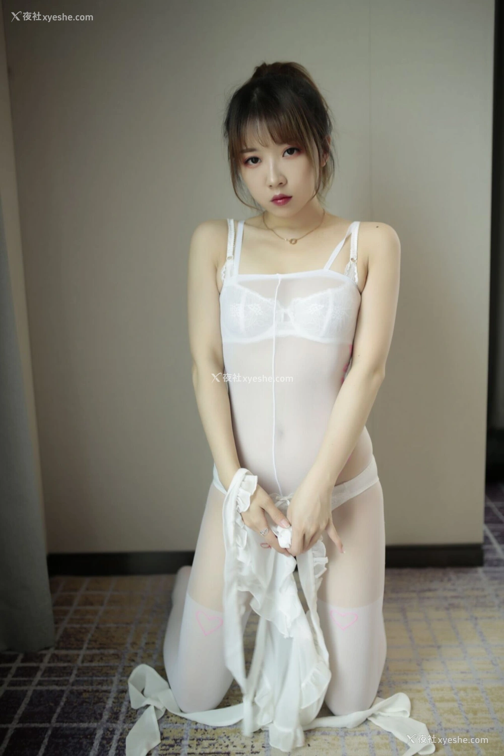 1P - 小女巫露娜《白色女仆》