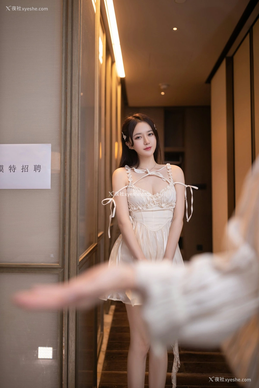 1P - 鱼子酱 模特招聘 原版写真