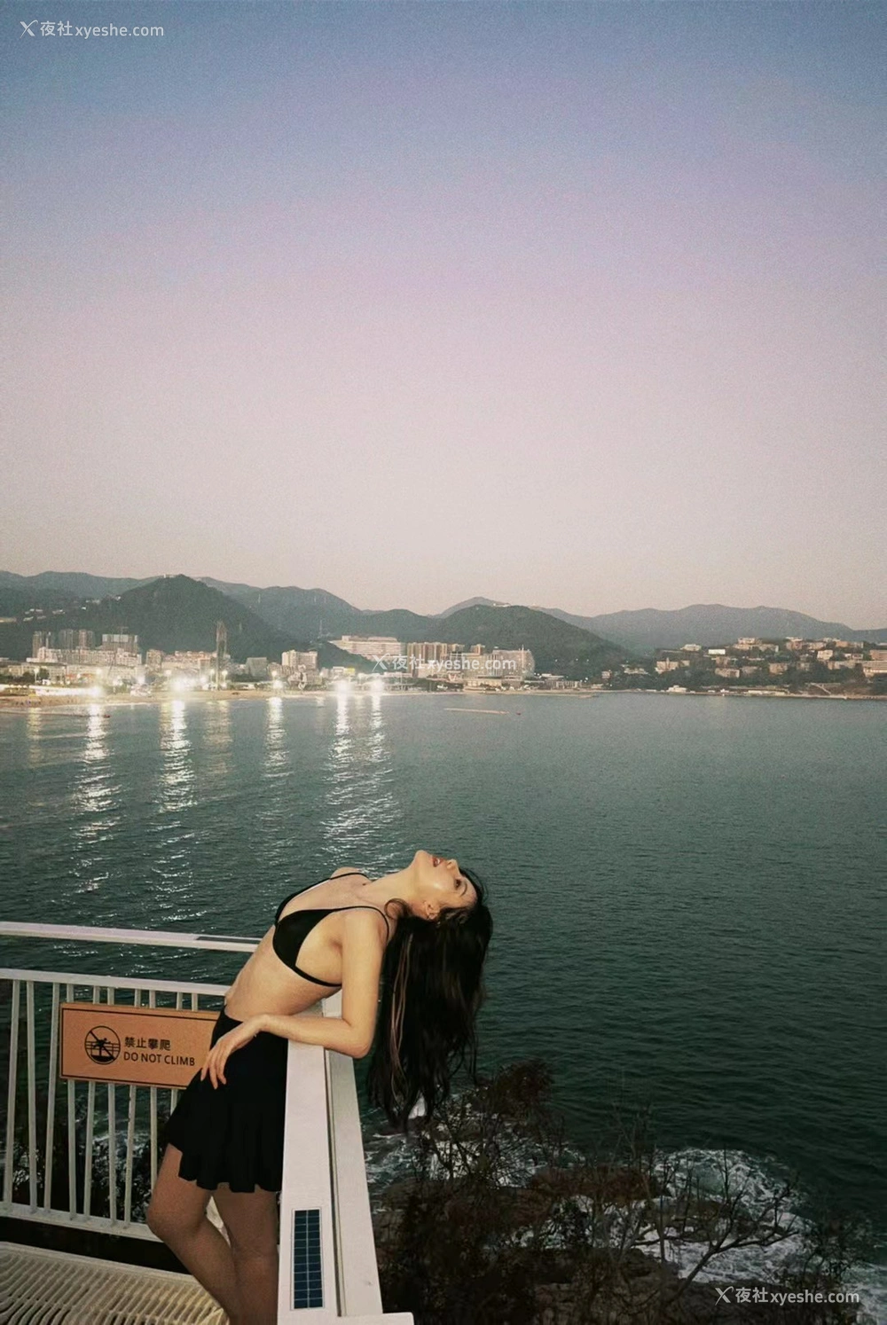 1P - 就是阿朱啊 – 私拍写真